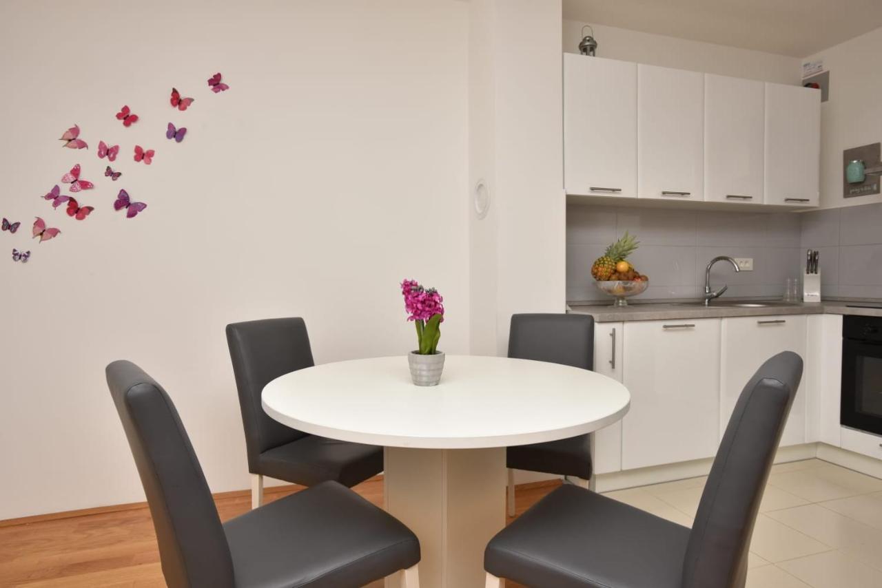 Apartment Anna A2+2 Makarska Eksteriør bilde